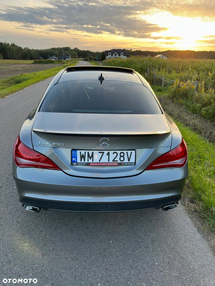 Mercedes-Benz CLA 250 Sport 7G-DCT - 7