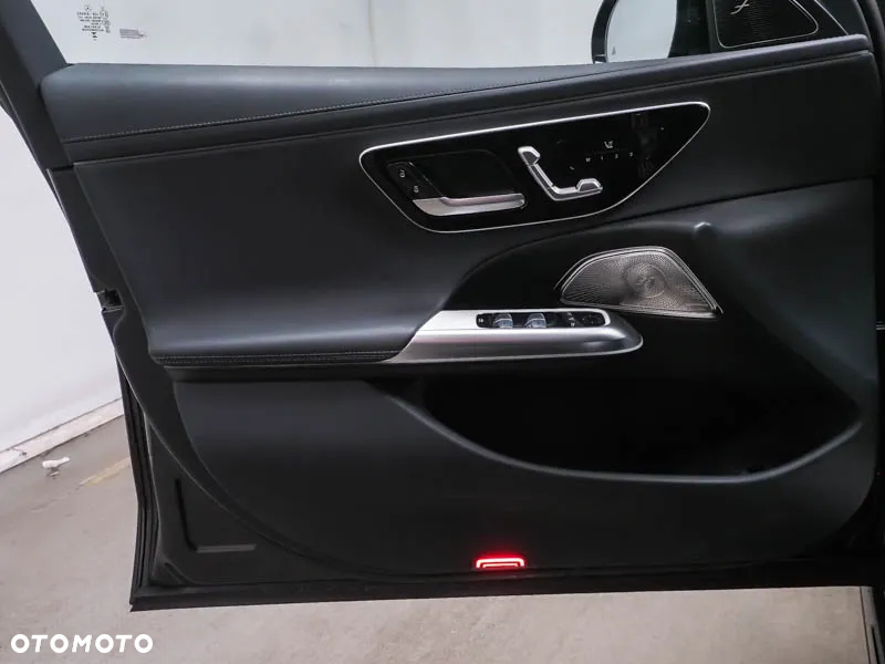 Mercedes-Benz Klasa E 220 d T 4Matic All-Terrain 9G-TRONIC - 6