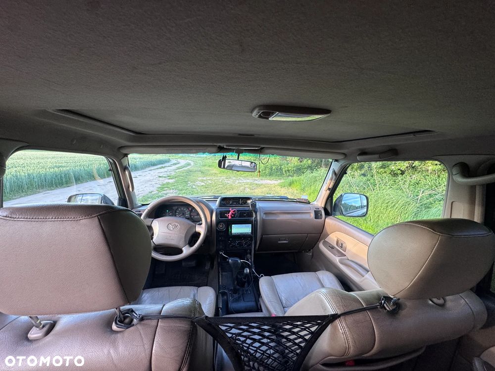 Toyota Land Cruiser - 18