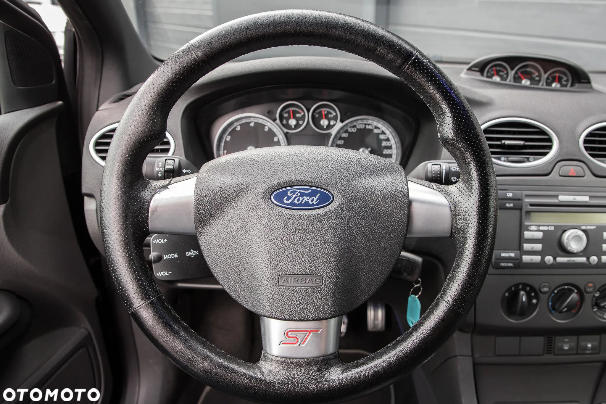 Ford Focus 2.5 ST - 26
