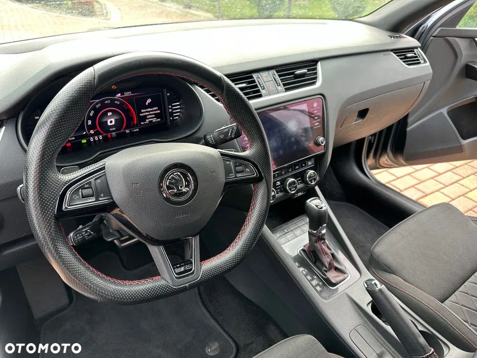 Skoda Octavia 2.0 TDI DSG RS - 34