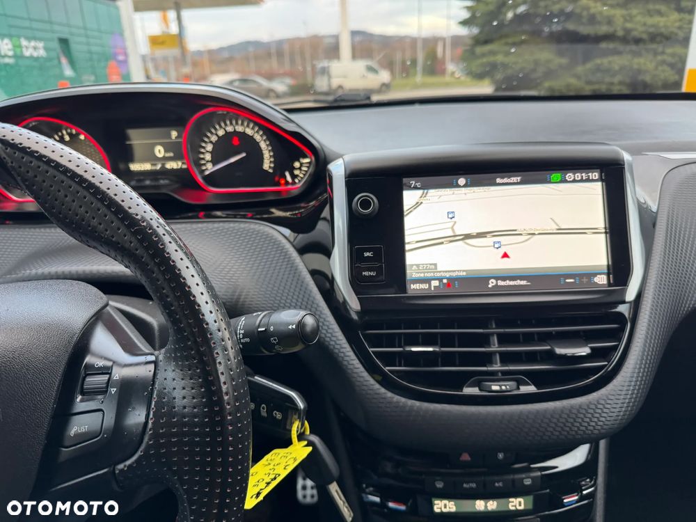 Peugeot 2008 1.2 Pure Tech GPF Allure S&S EAT6 - 14