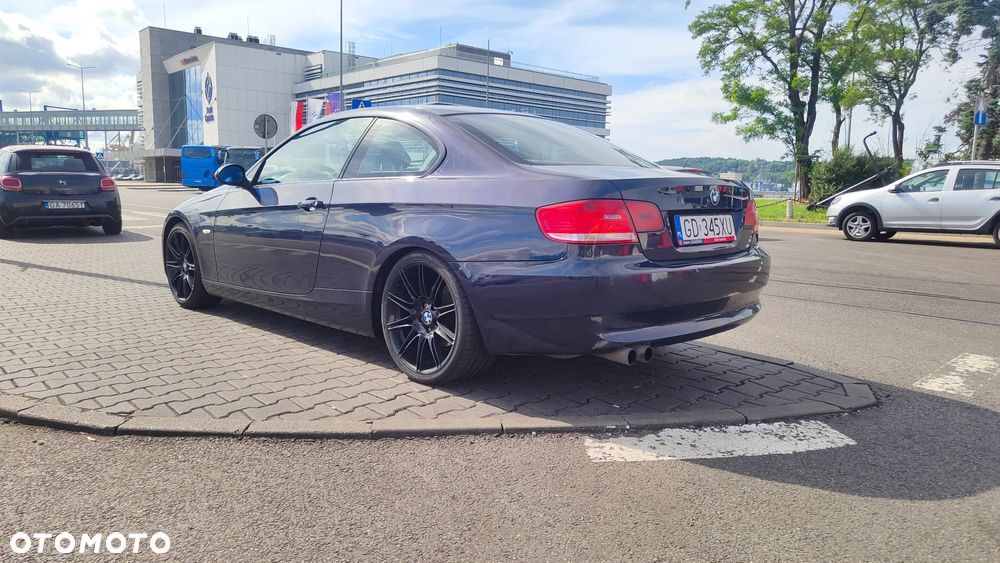 BMW Seria 3 325i - 6