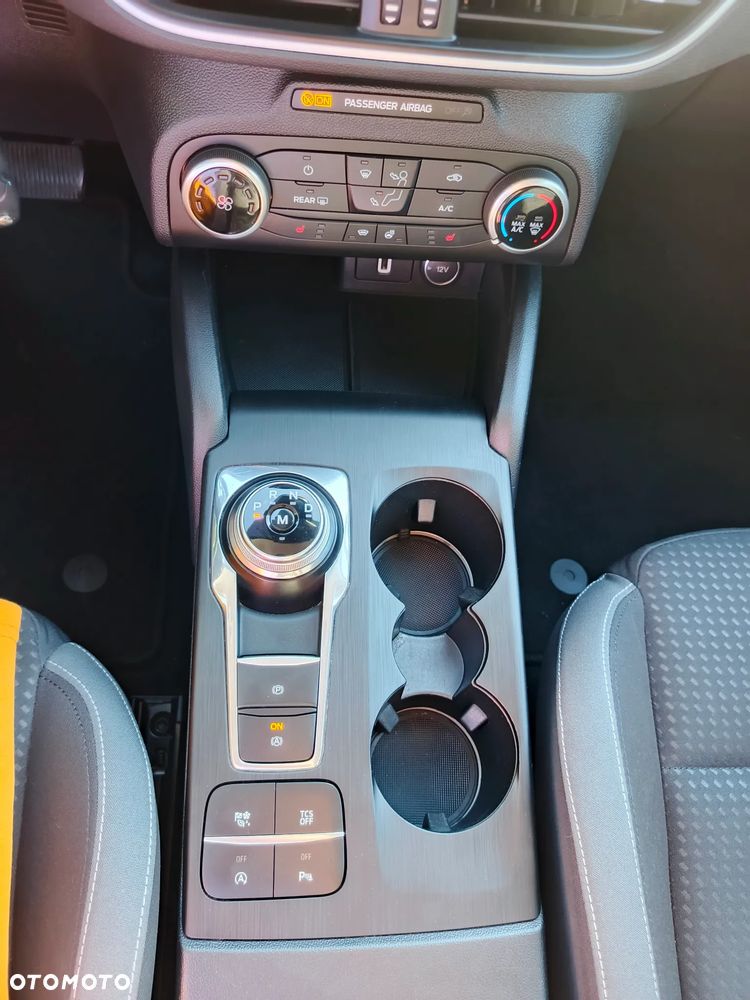 Ford Focus 1.0 EcoBoost Titanium - 24