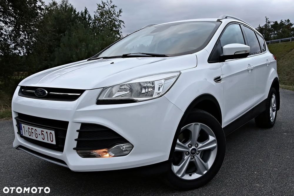 Ford Kuga 2.0 TDCi 2x4 Titanium - 15