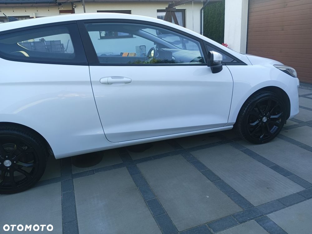 Ford Fiesta - 12