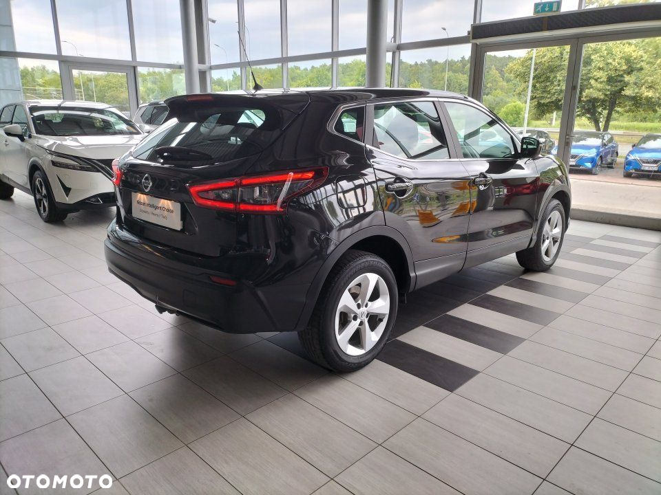 Nissan Qashqai - 4
