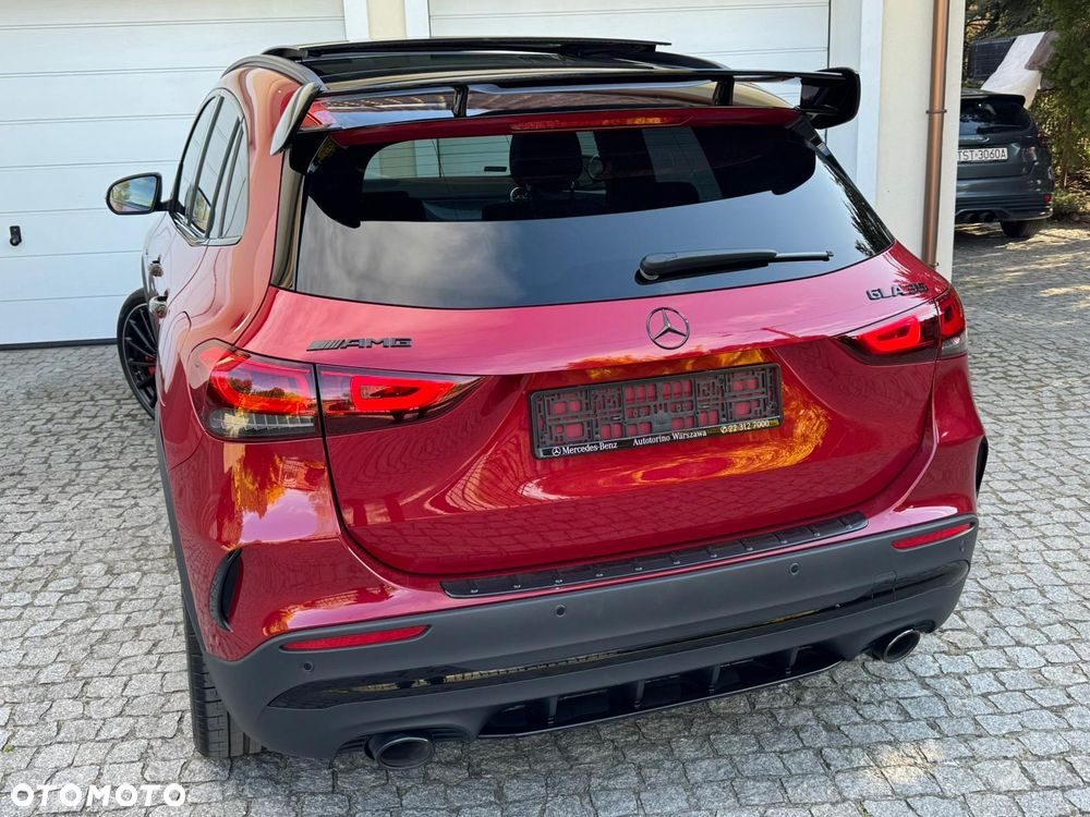 Mercedes-Benz GLA - 8