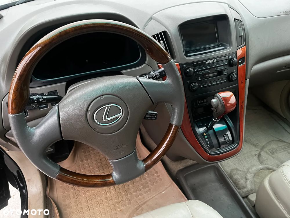 Lexus RX - 16
