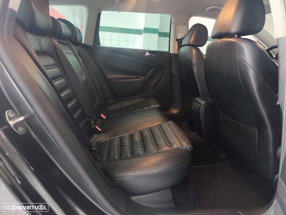 VW Passat Variant 2.0 TDi Highline - 15