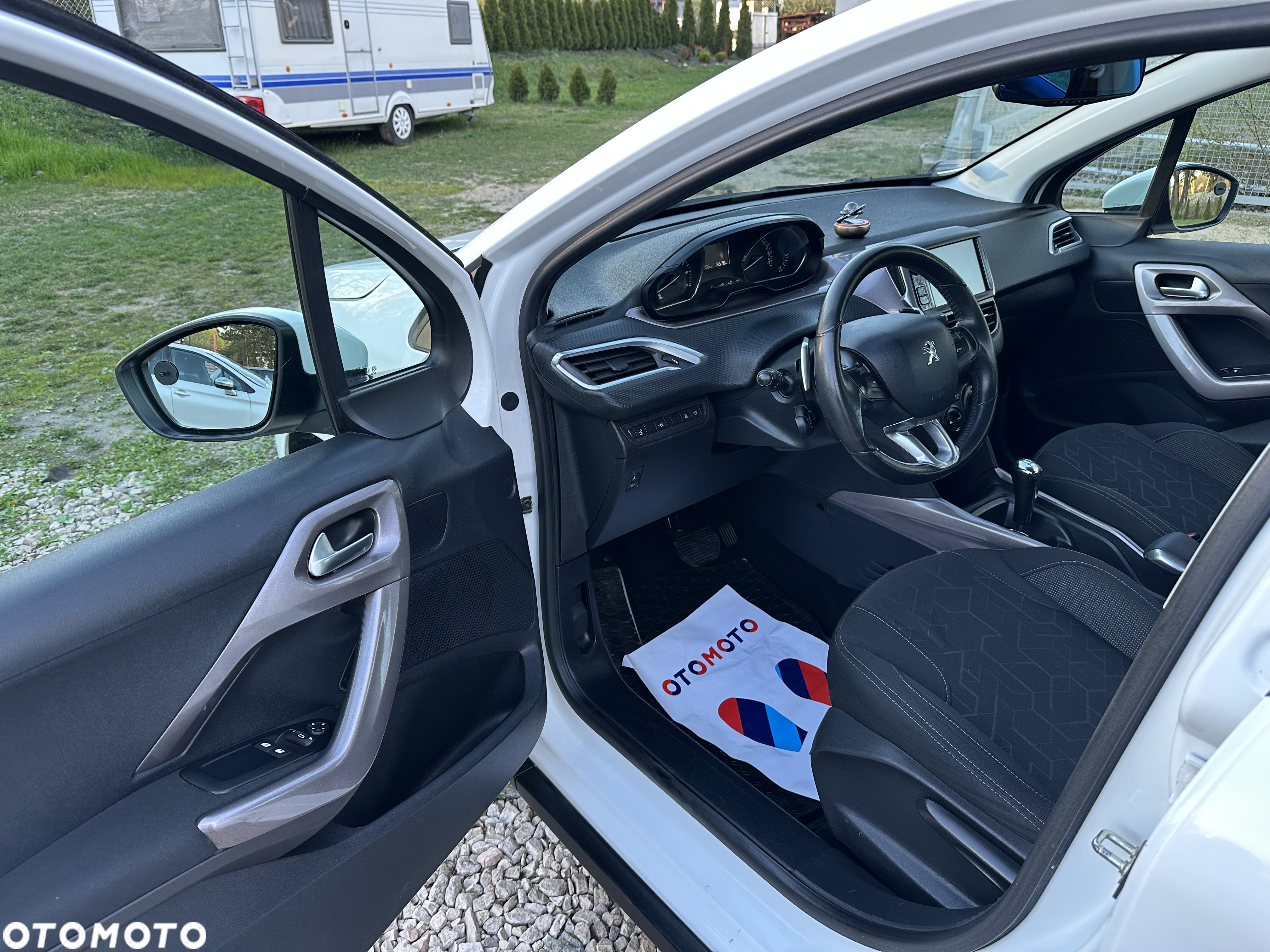 Peugeot 2008 - 13