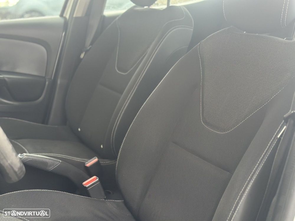 Renault Clio 1.5 dCi # - 14