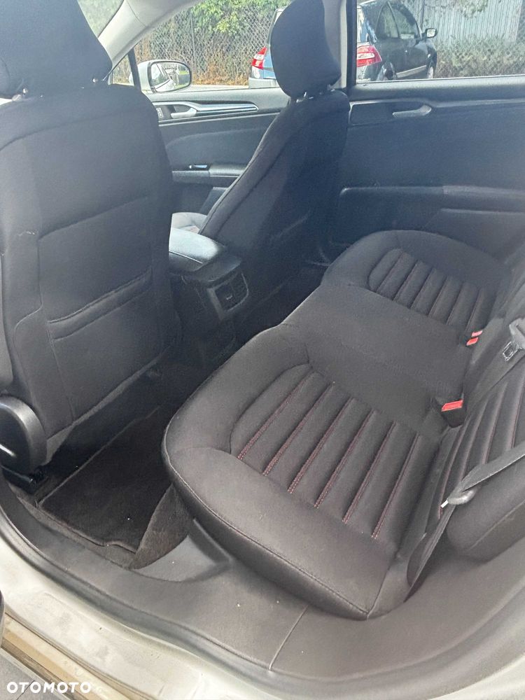 Ford Fusion - 6