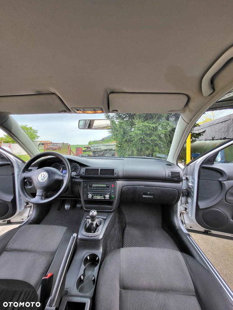 Volkswagen Passat 1.9 TDI Basis - 12