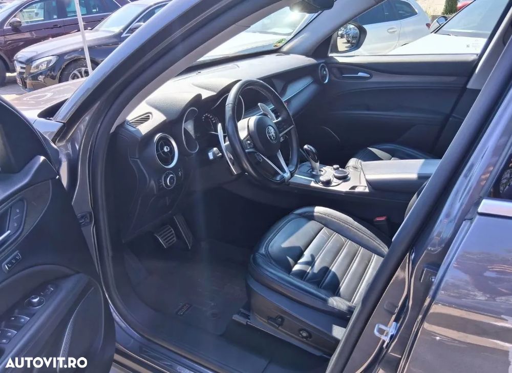 Alfa Romeo Stelvio 2.0 Turbo AWD AT8 First Edition - 6