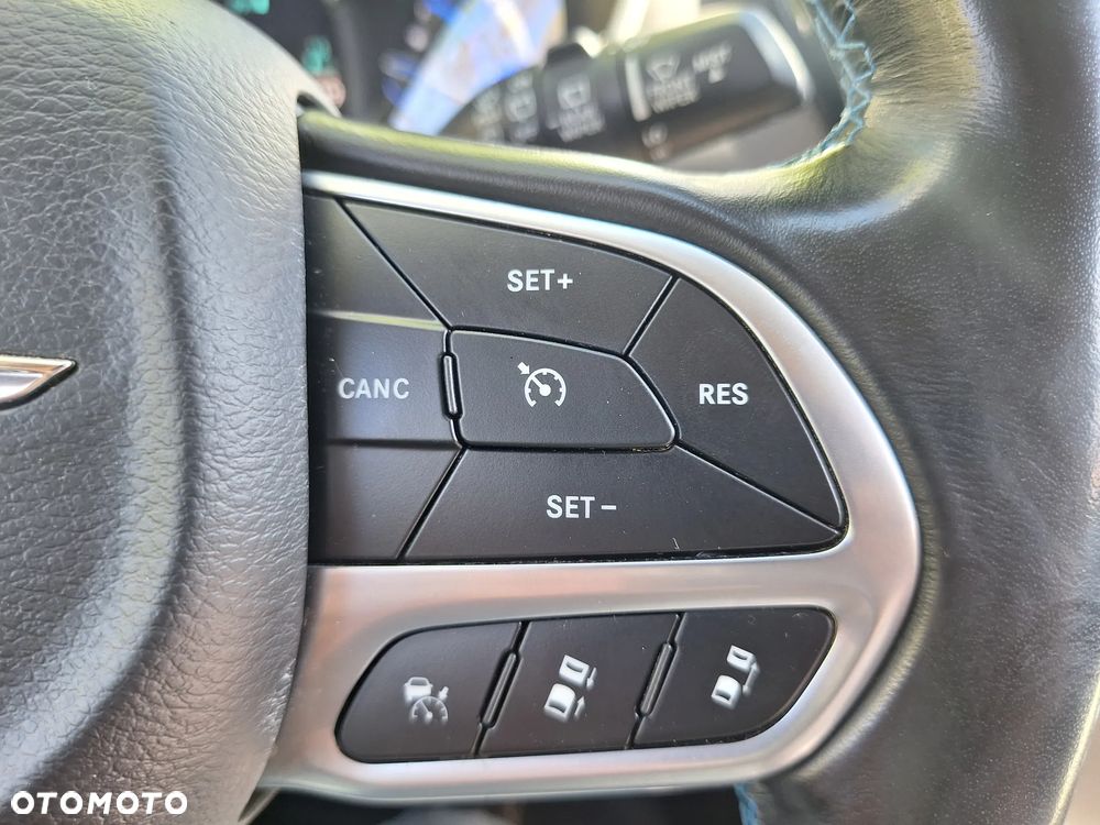 Chrysler Pacifica - 39