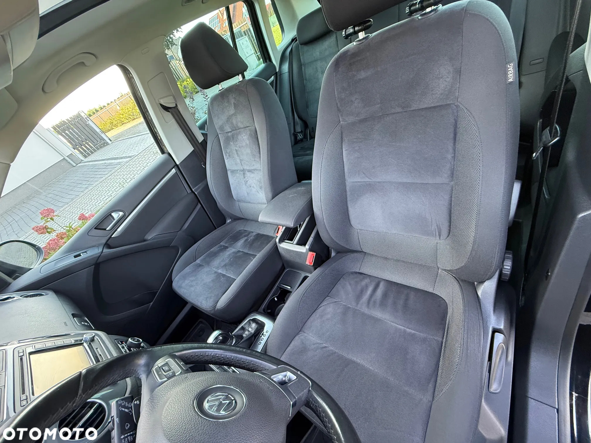 Volkswagen Tiguan 2.0 TDI DPF 4Motion BlueMotion Technology DSG Exclusive - 18