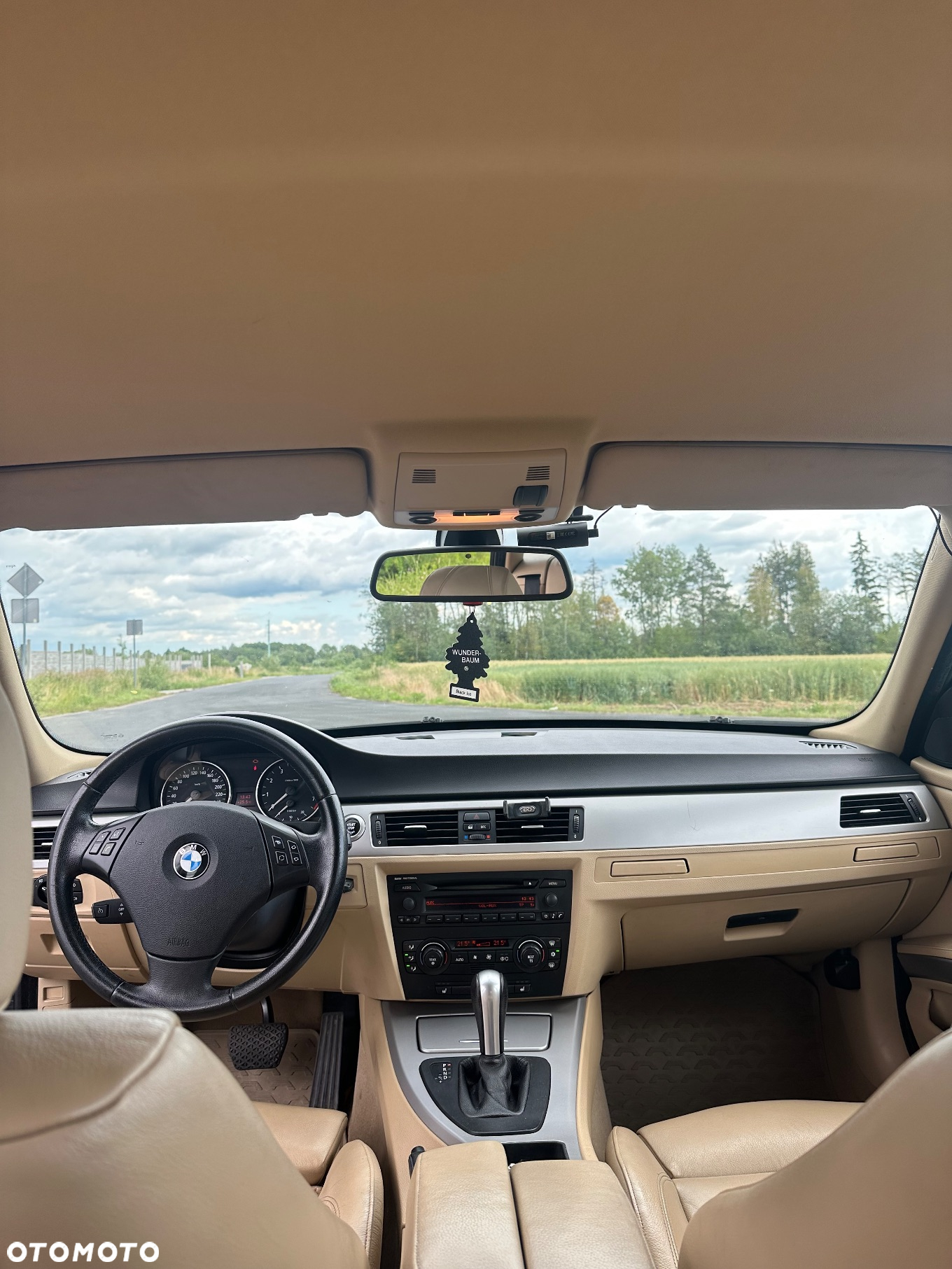 BMW Seria 3 325i Touring - 8