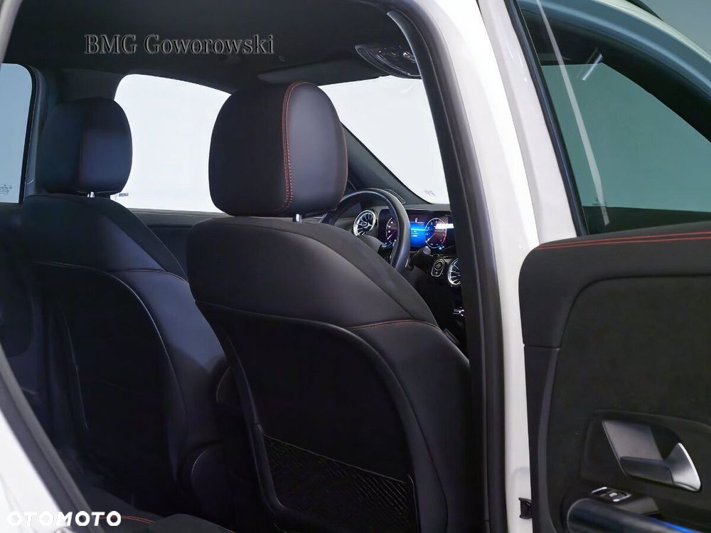 Mercedes-Benz GLA 200 AMG Line - 9