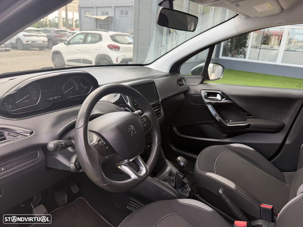 Peugeot 208 1.6 BlueHDi Style - 9