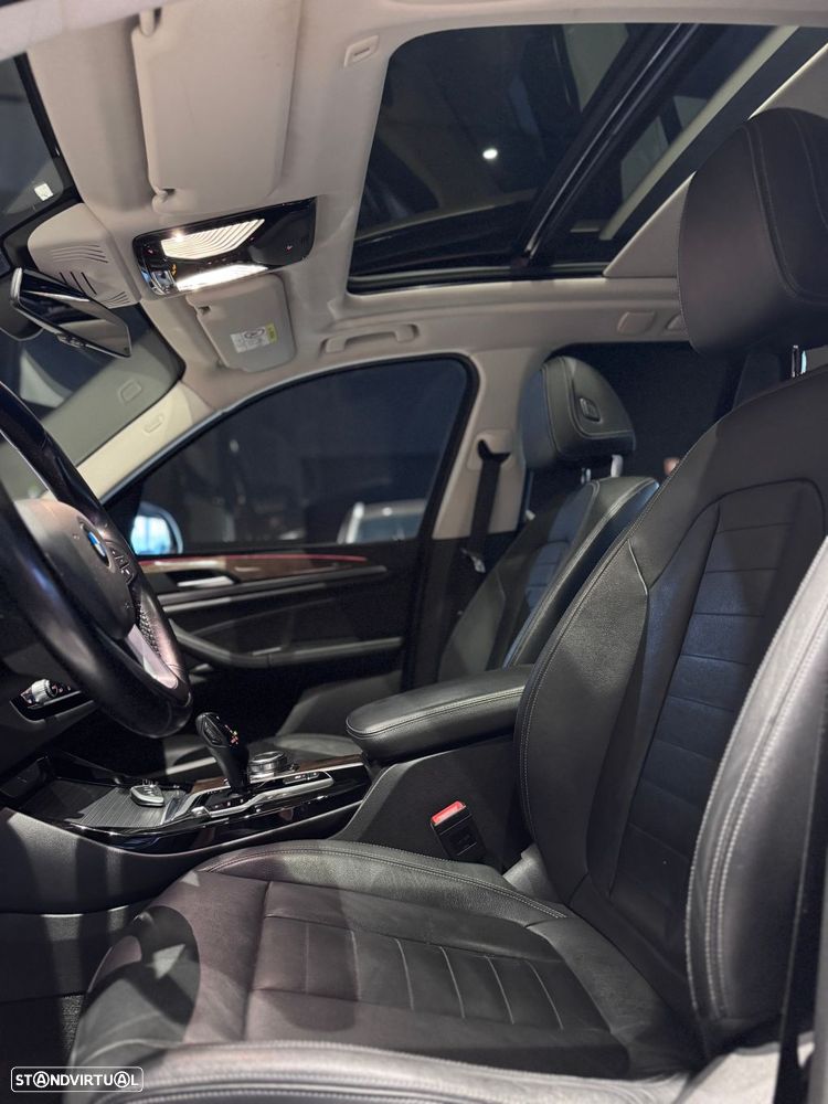 BMW X3 20 d xDrive Line Luxury - 28