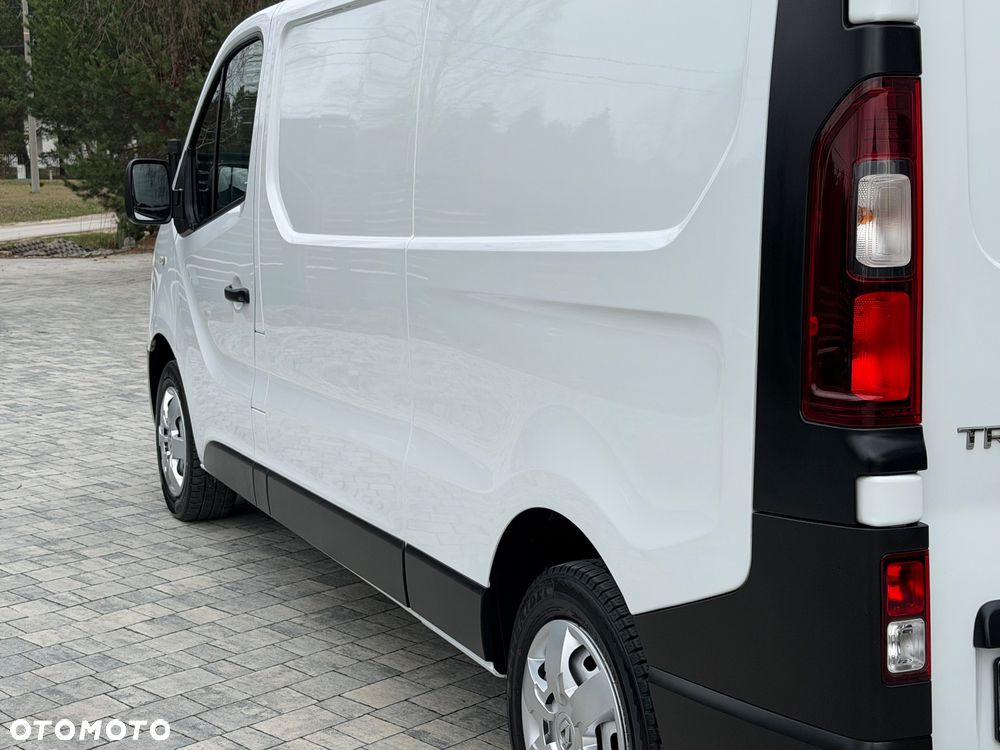 Renault Trafic - 12