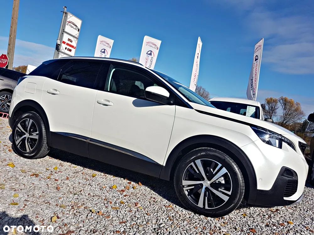 Peugeot 3008 1.2 PureTech Allure S&S - 32