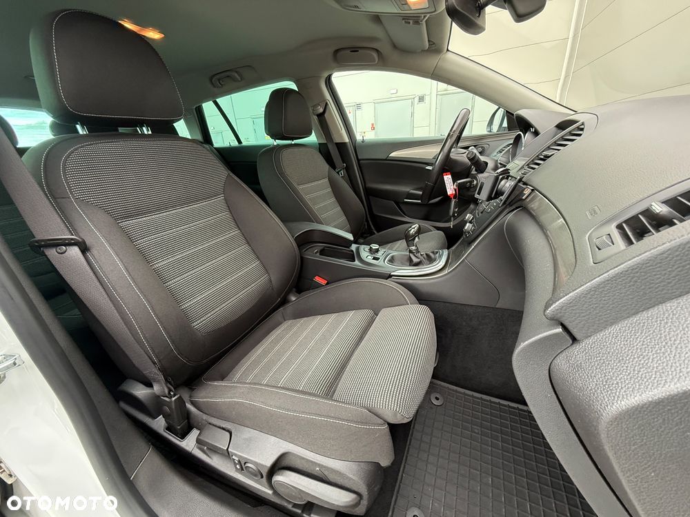 Opel Insignia 2.0 CDTI Sports Tourer Design Edition - 30