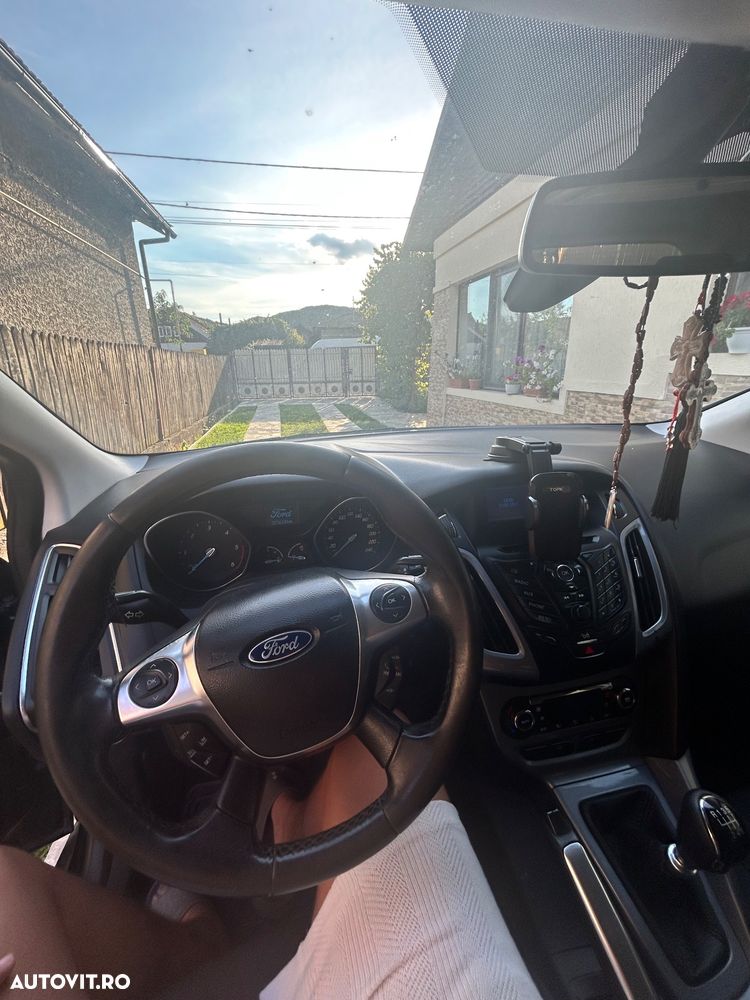 Ford Focus 1.6 TDCI DPF Titanium - 10