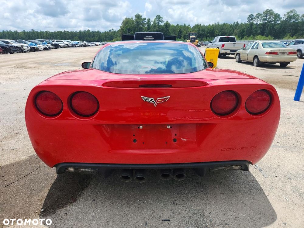 Chevrolet Corvette - 7
