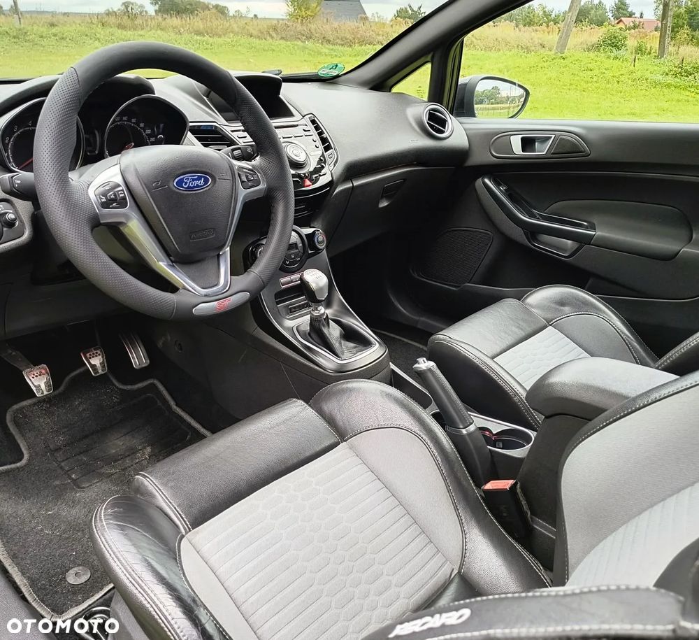 Ford Fiesta ST - 8