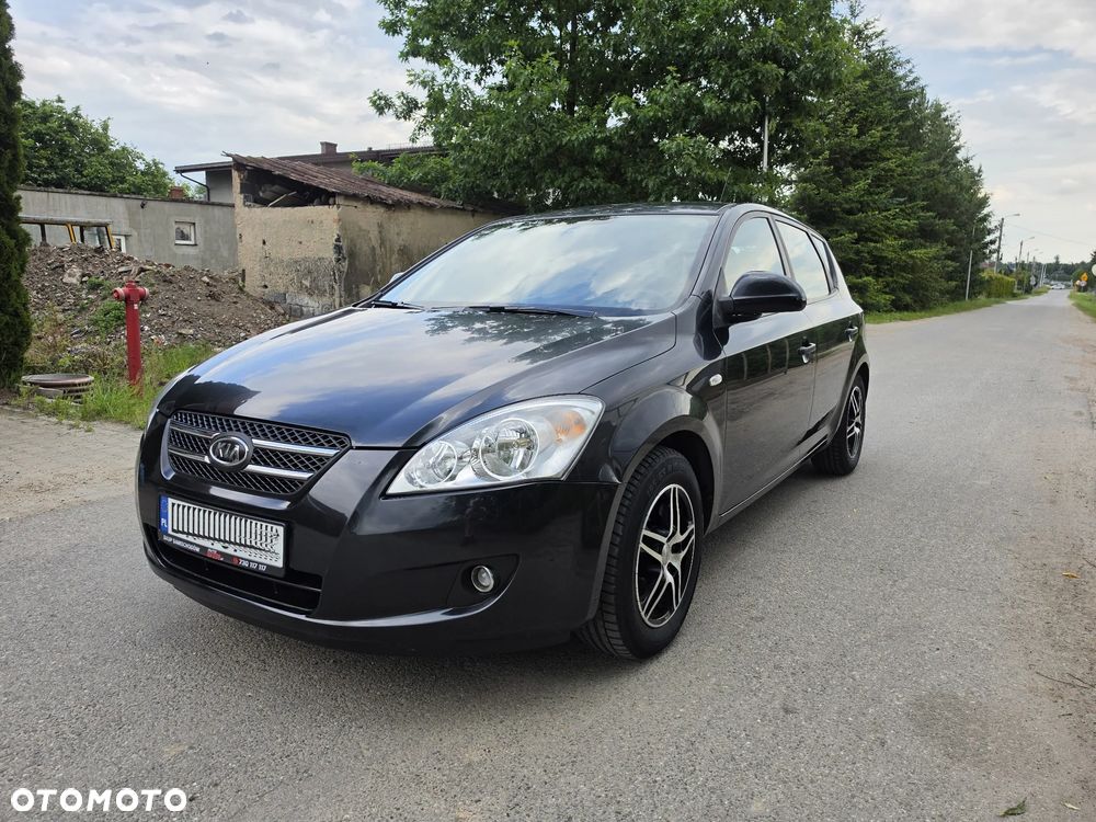 Kia Ceed 1.6 Comfort - 1
