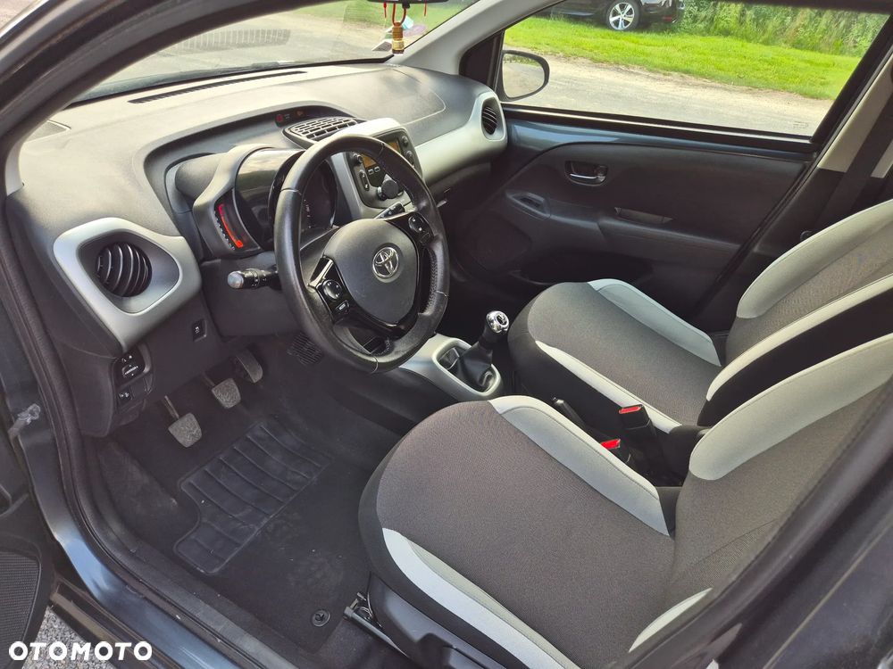 Toyota Aygo x-cite - 17