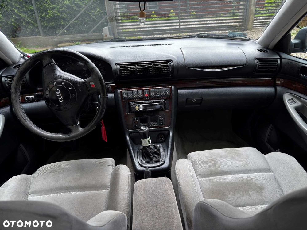 Audi A4 Limousine - 5