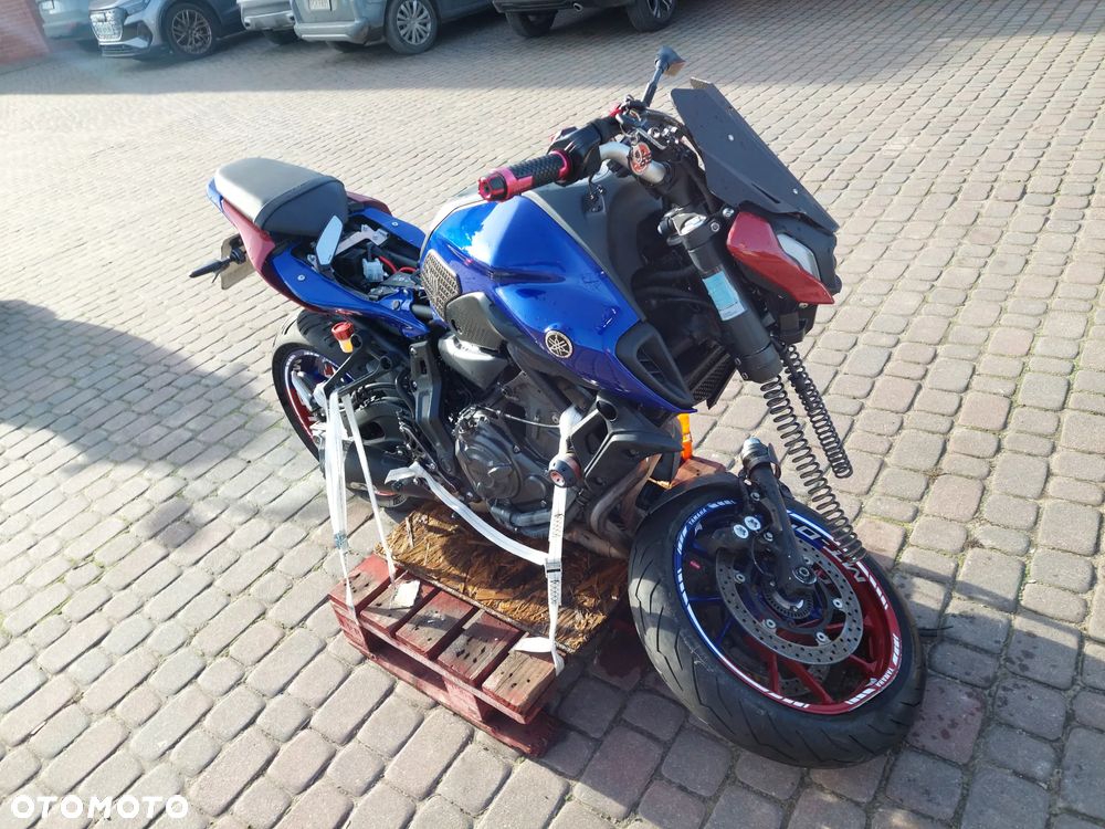 Yamaha MT - 5
