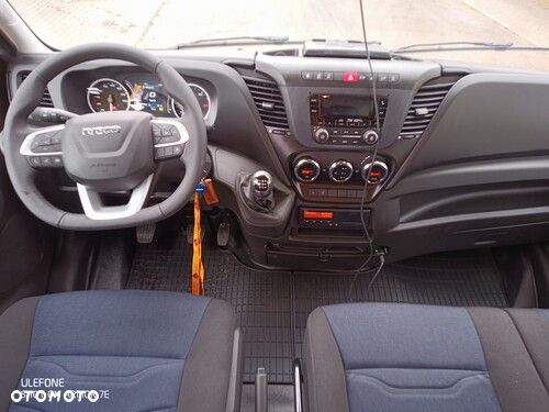 Iveco 70C18 - 12