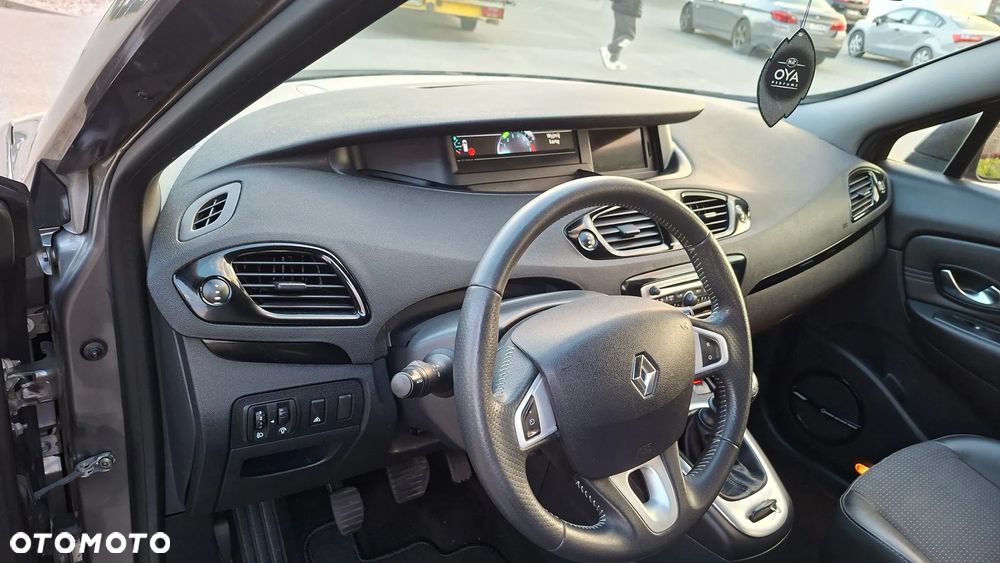 Renault Scenic 1.4 16V TCE Bose Edition - 11