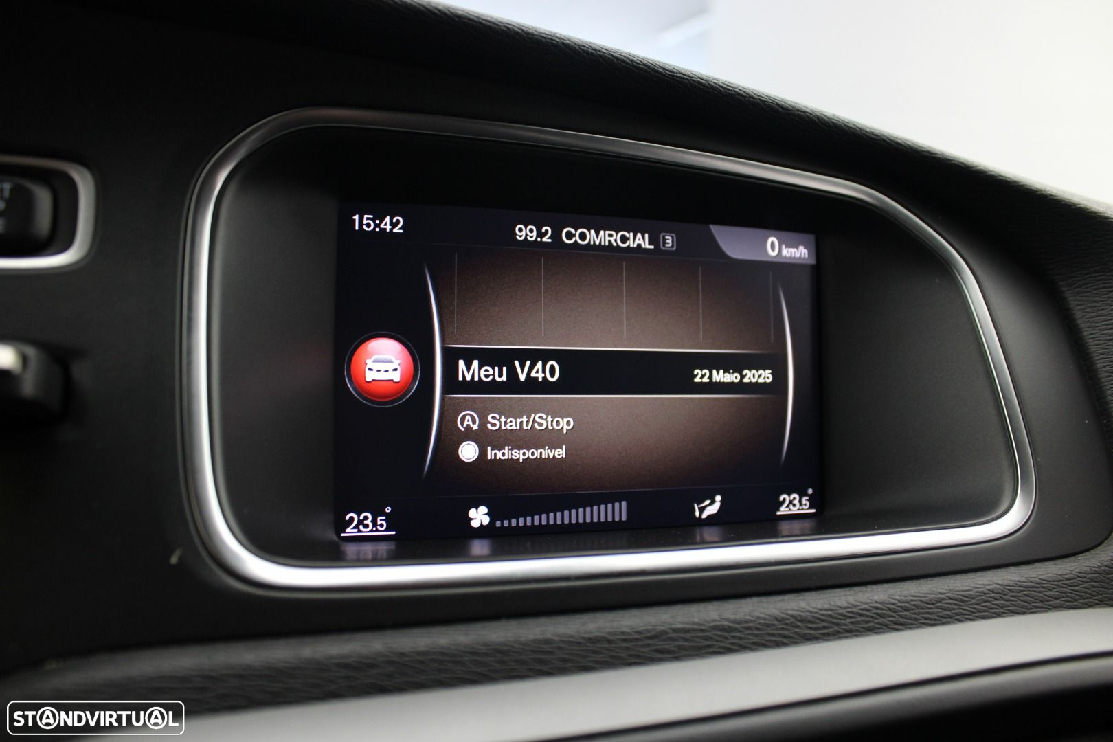 Volvo V40 Cross Country 2.0 D2 - 19
