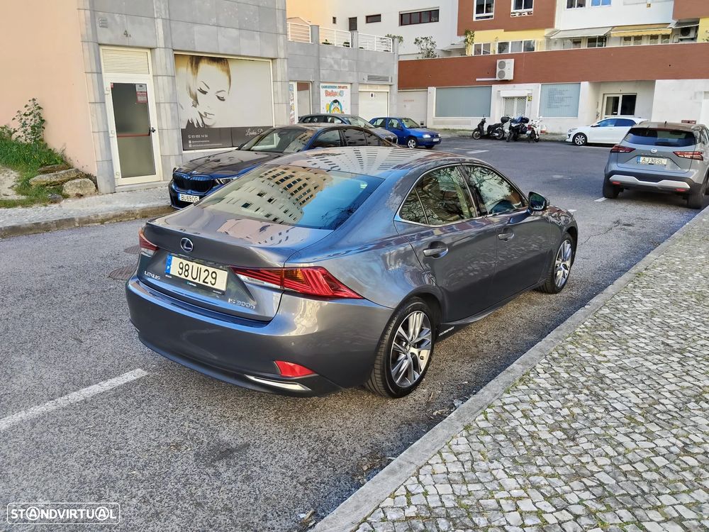 Lexus IS 300H Executive - 6