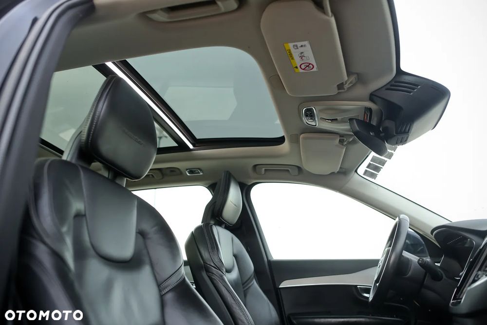 Volvo XC 90 D5 AWD Inscription 7os - 24