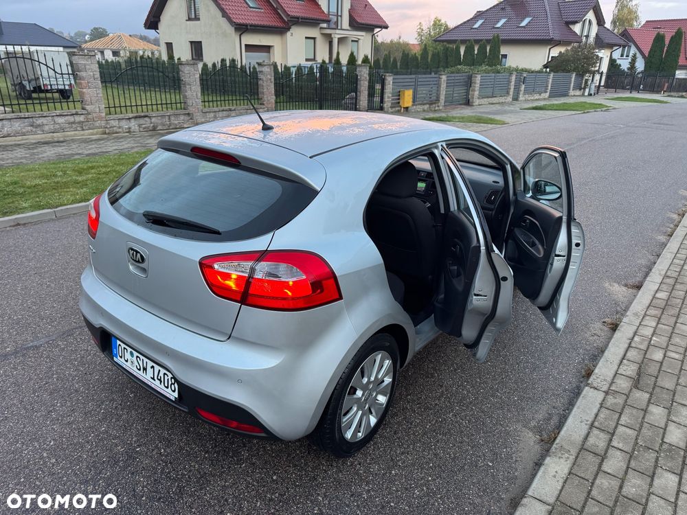 Kia Rio - 35