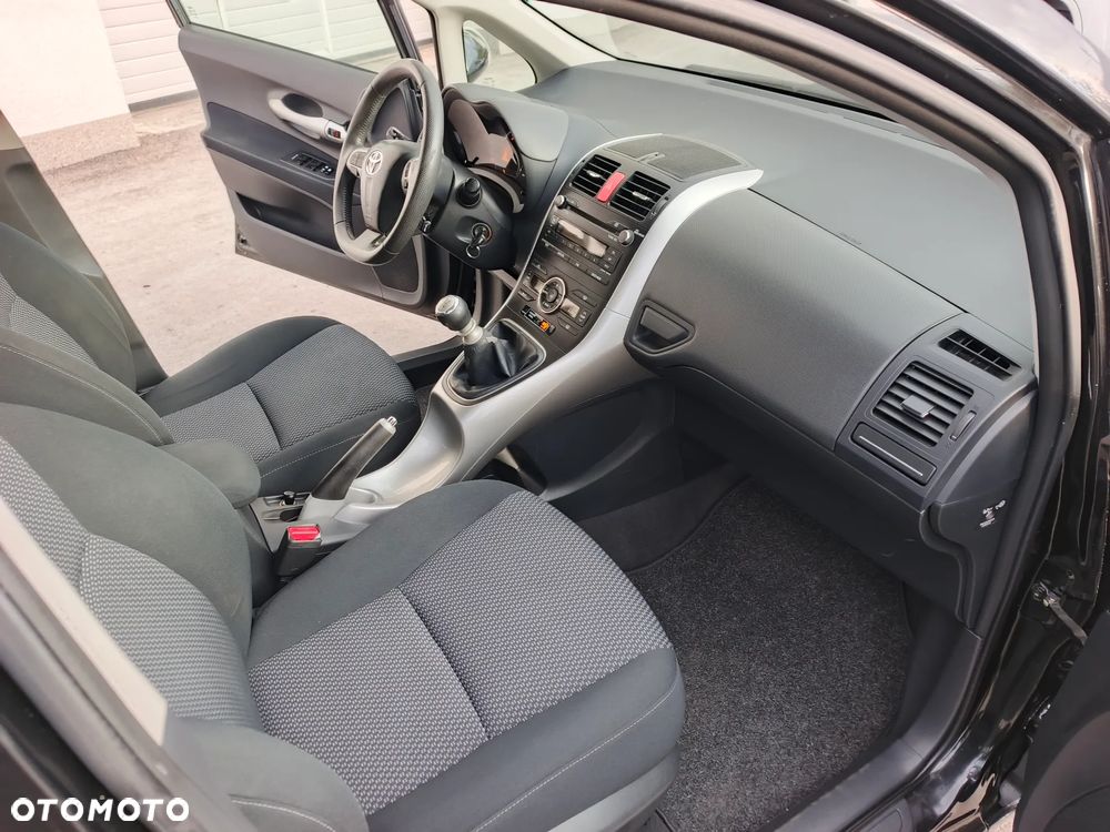 Toyota Auris 1.6 Life+ - 20