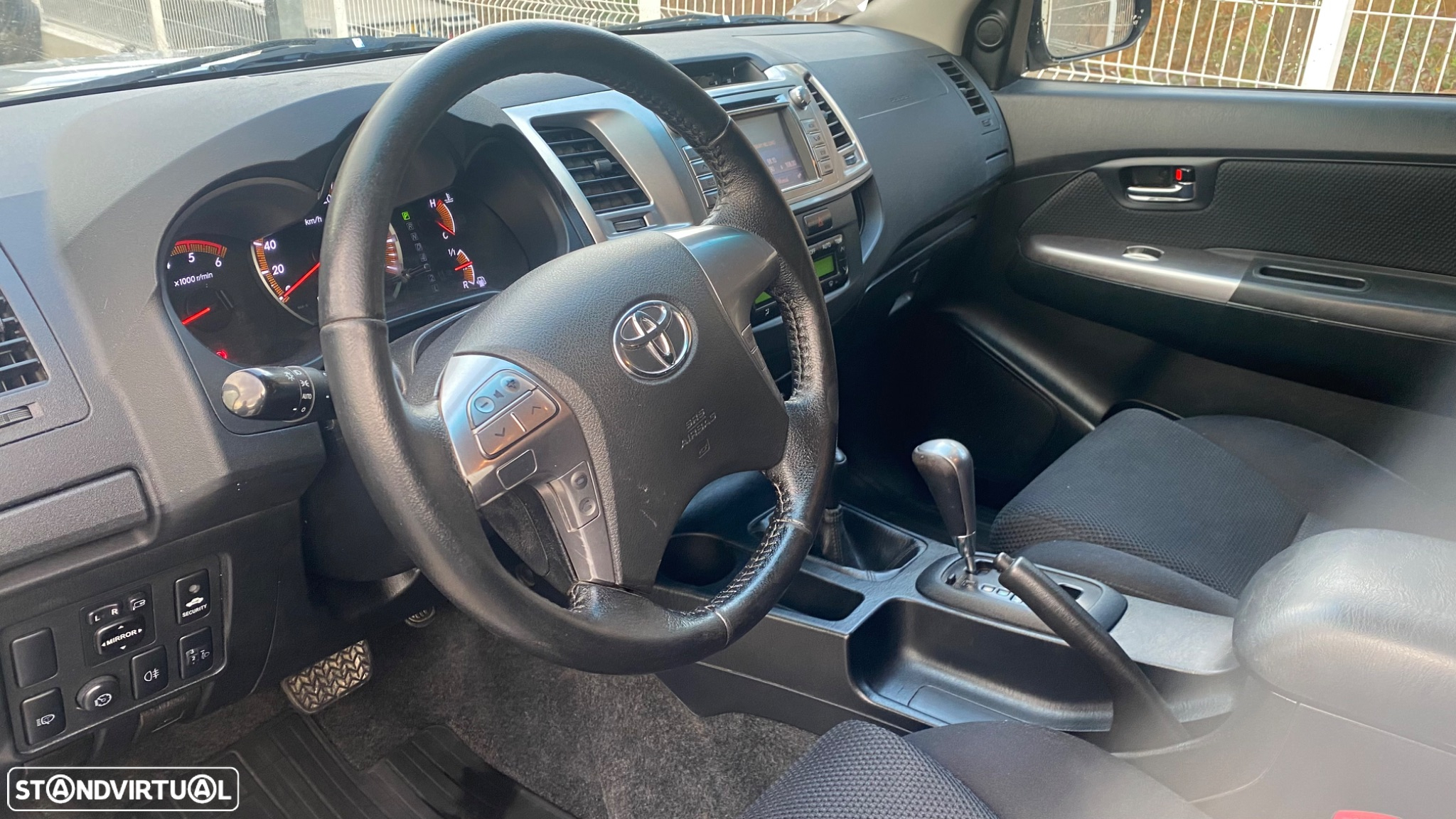 Toyota Hilux 3.0 D-4D 4WD CD Tracker CA+EP+Navi+PM - 14