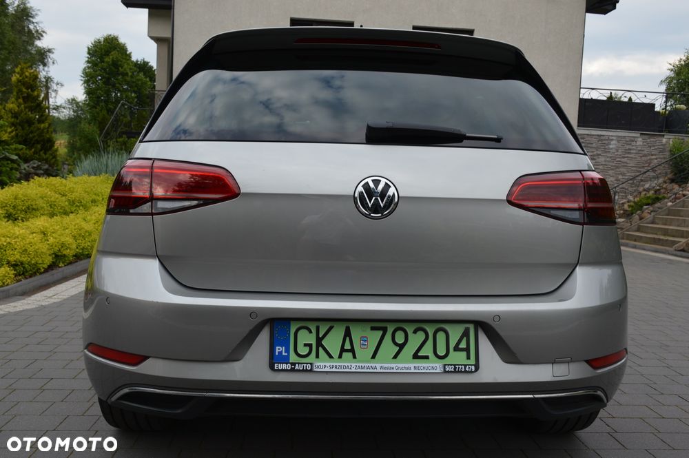 Volkswagen Golf - 8