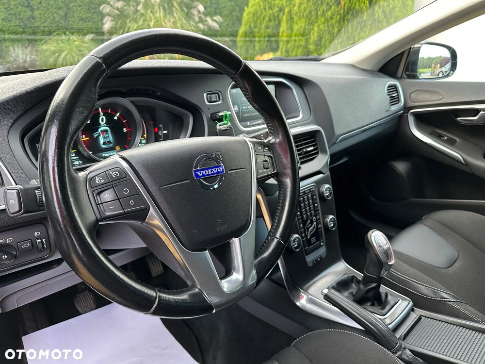 Volvo V40 D2 Momentum - 20