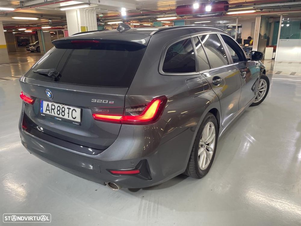 BMW 320 e Pack Essence Auto - 4