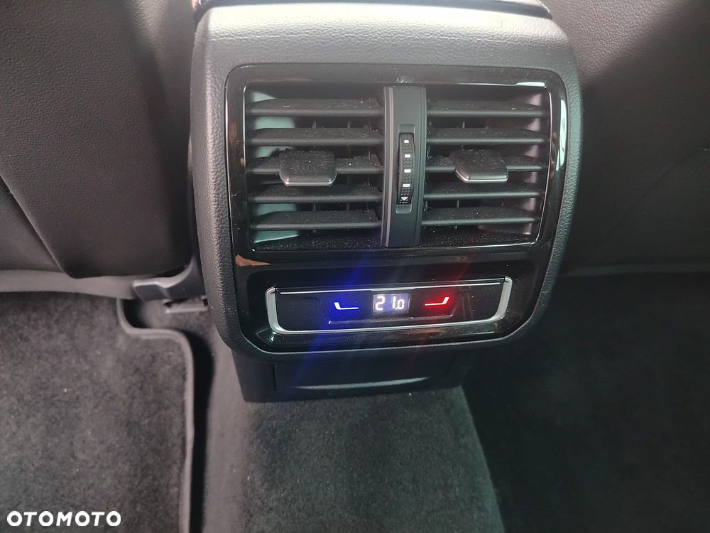 Volkswagen Passat - 17