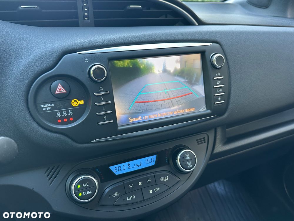 Toyota Yaris 1.5 Selection - 11