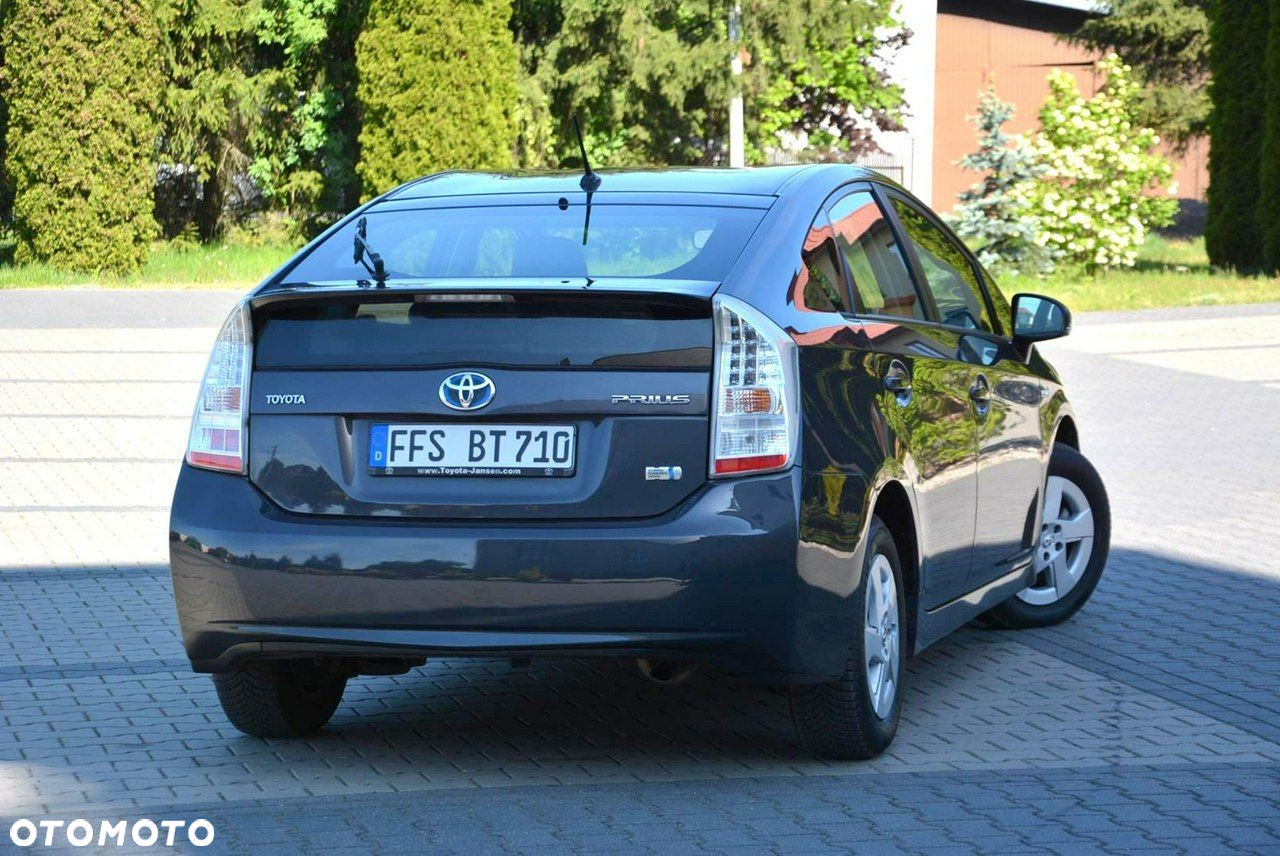 Toyota Prius - 14