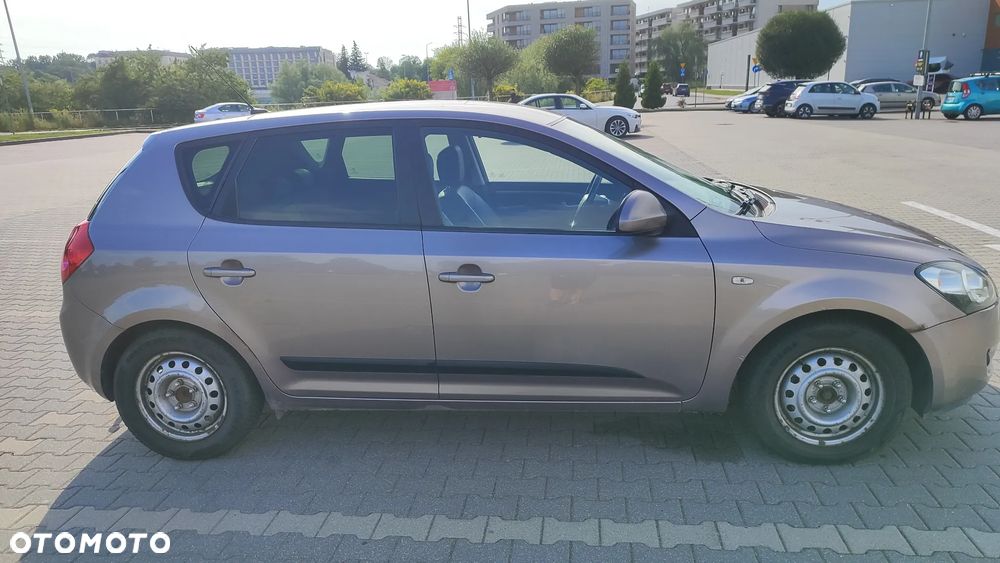 Kia Ceed 1.6 Crdi Comfort - 2